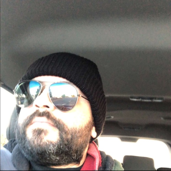 Meet your Posher, Gilbert - Picture 1 of 1